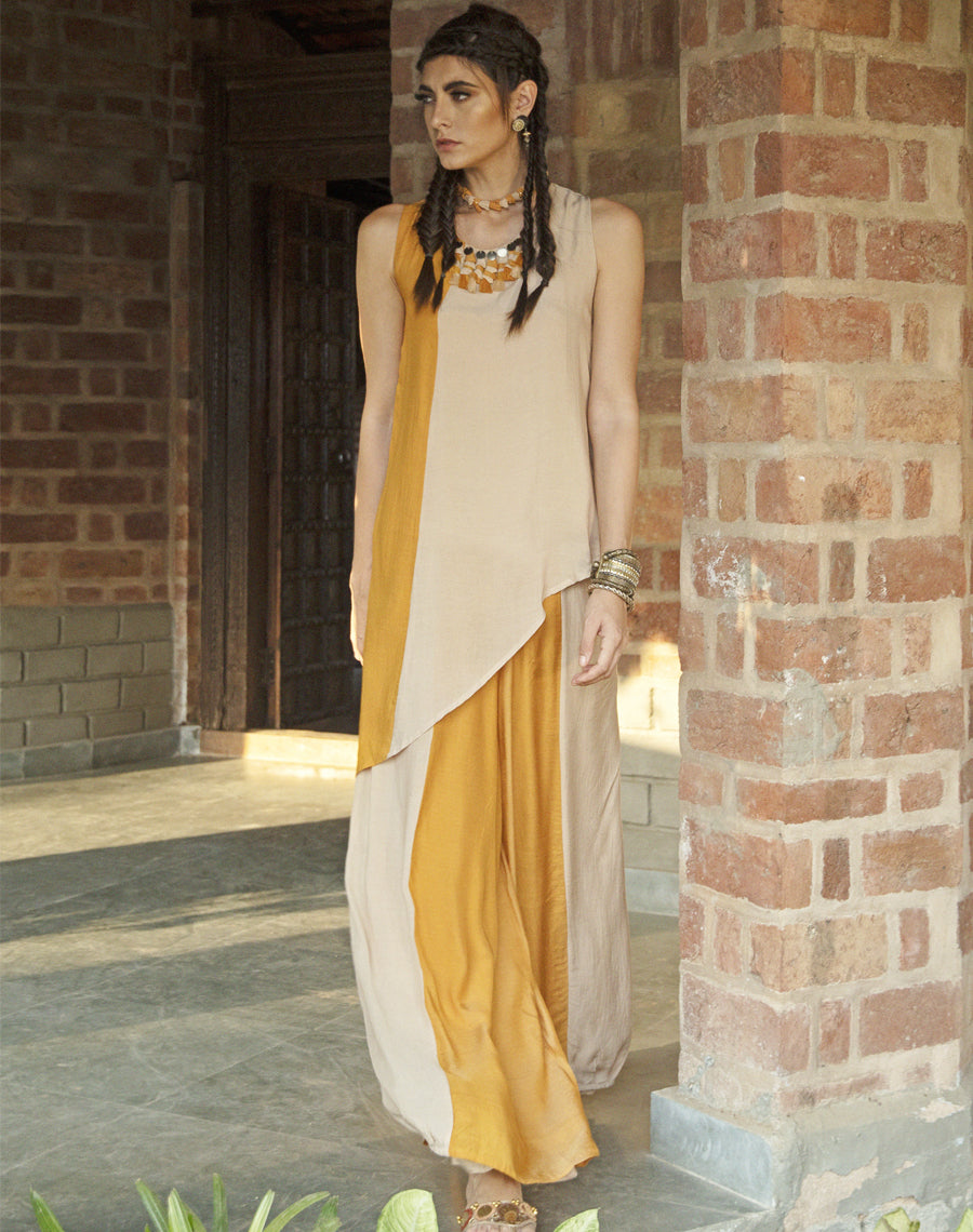 Asymmetric Twin Set