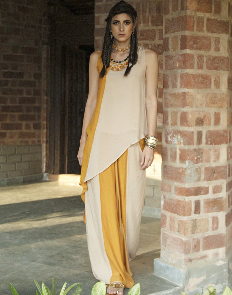 Asymmetric Twin Set