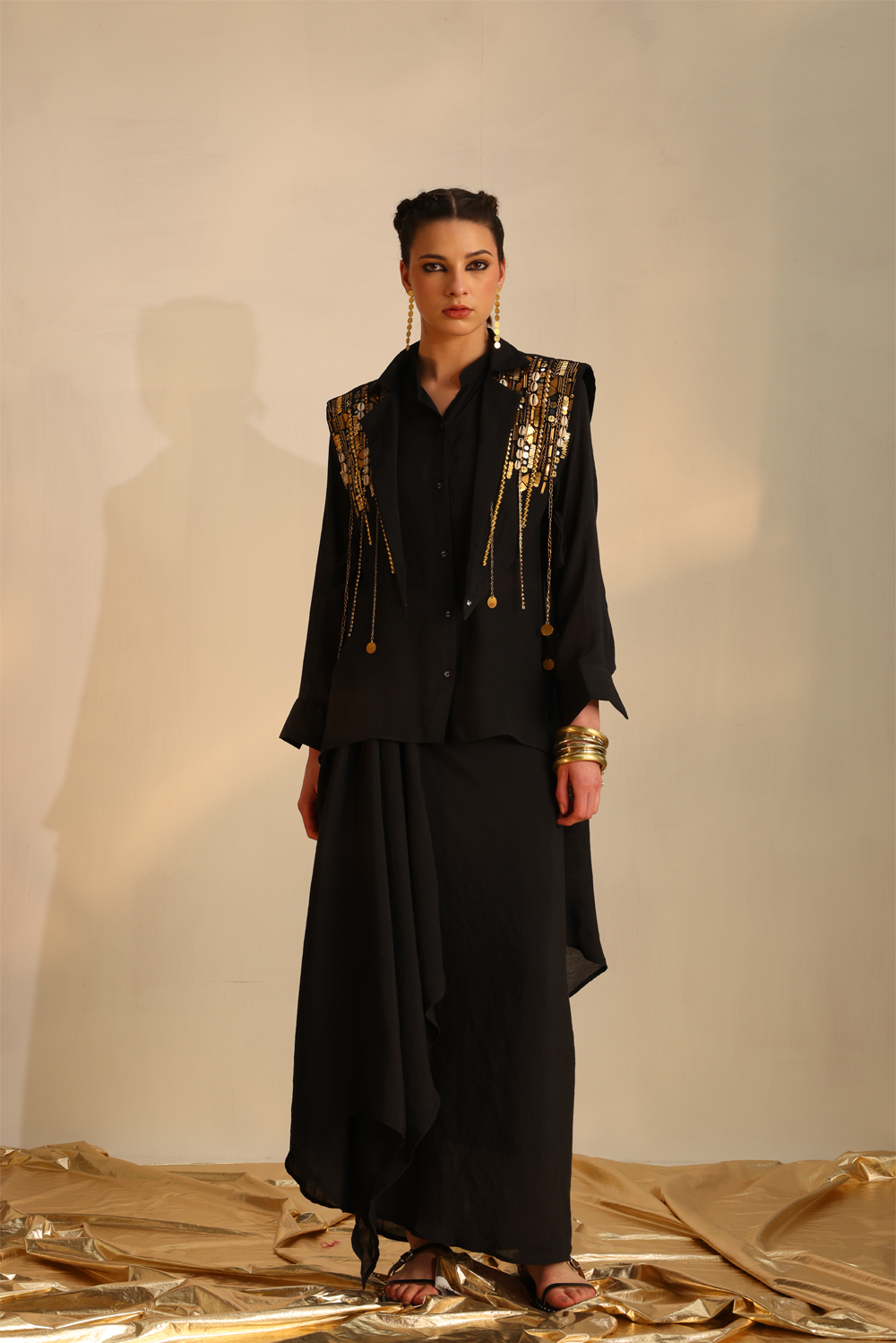 Waterfall shirt set with a cape blazer waistcoat