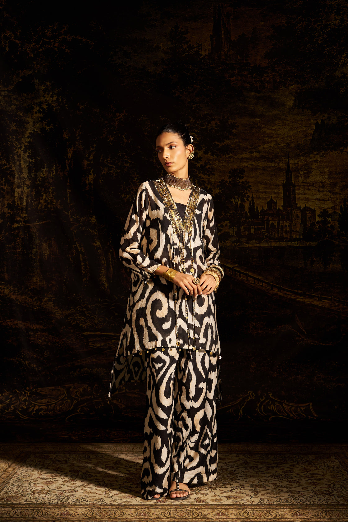 B/W Metallic Tunic Set