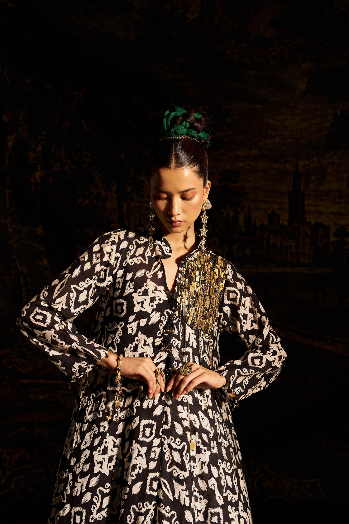 B/W V- Tunic Set