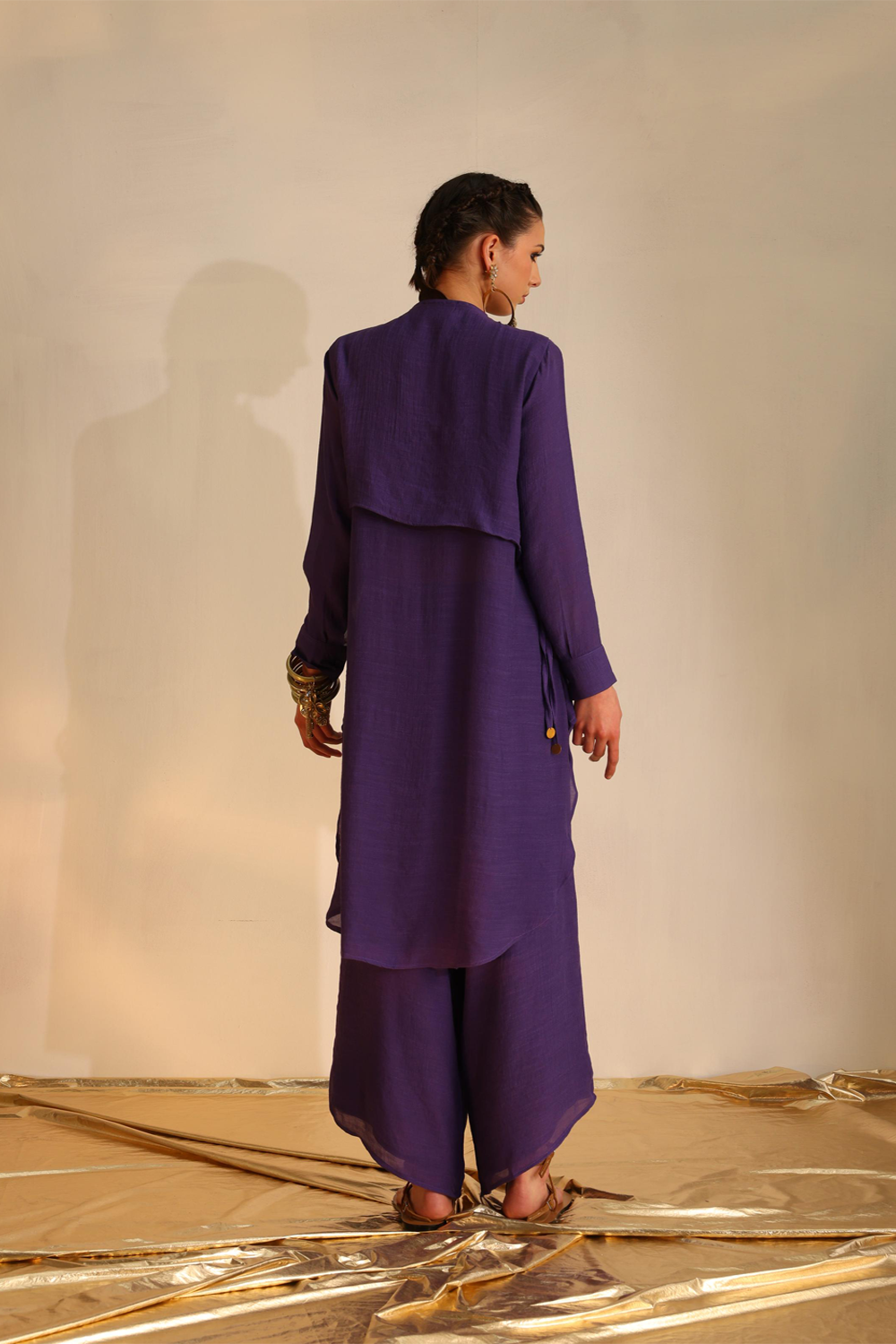 Waterfall shirt set with a high-low waistcoat